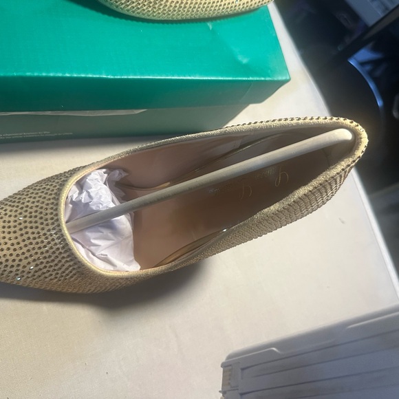750. 792. NEW SIZE 8 Lauren Lorraine Gold Rhinestone Pointed-Toe Stiletto Pump - Picture 5 of 8